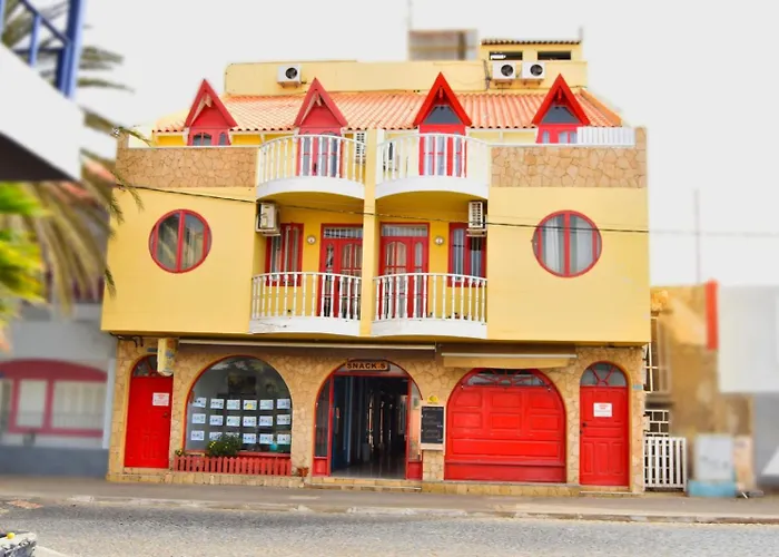 Santa Maria Homely Flat