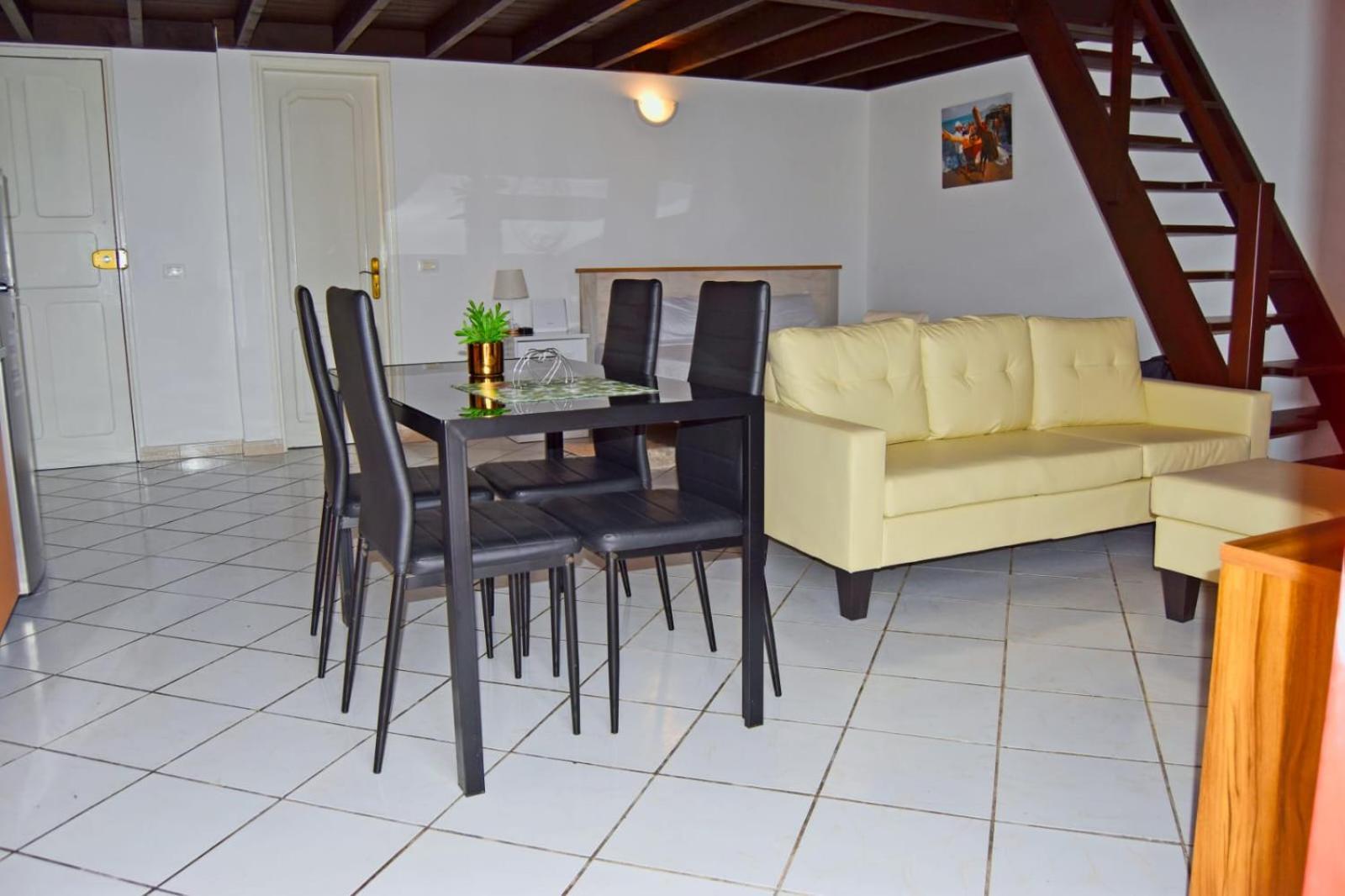 Homely Flat Apartamento